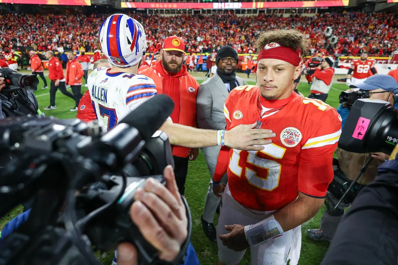 NFL Week 9 Chiefs-Bills Props: 3 Bets To Consider For Mahomes-Allen Showdown