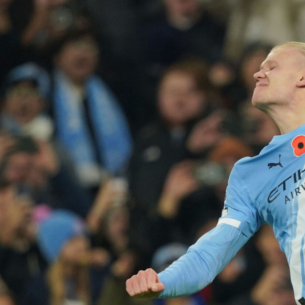 Erling Haaland brace helps Man City go second
