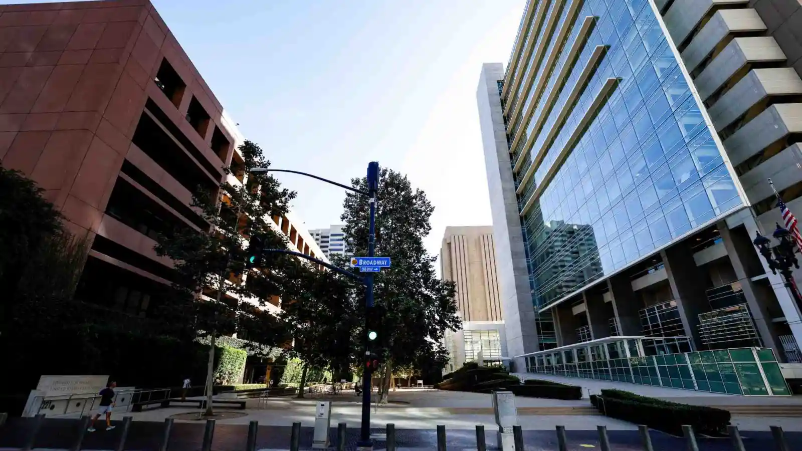 Four months without pay: Shutdown worsens funding crisis for federal defense attorneys, experts