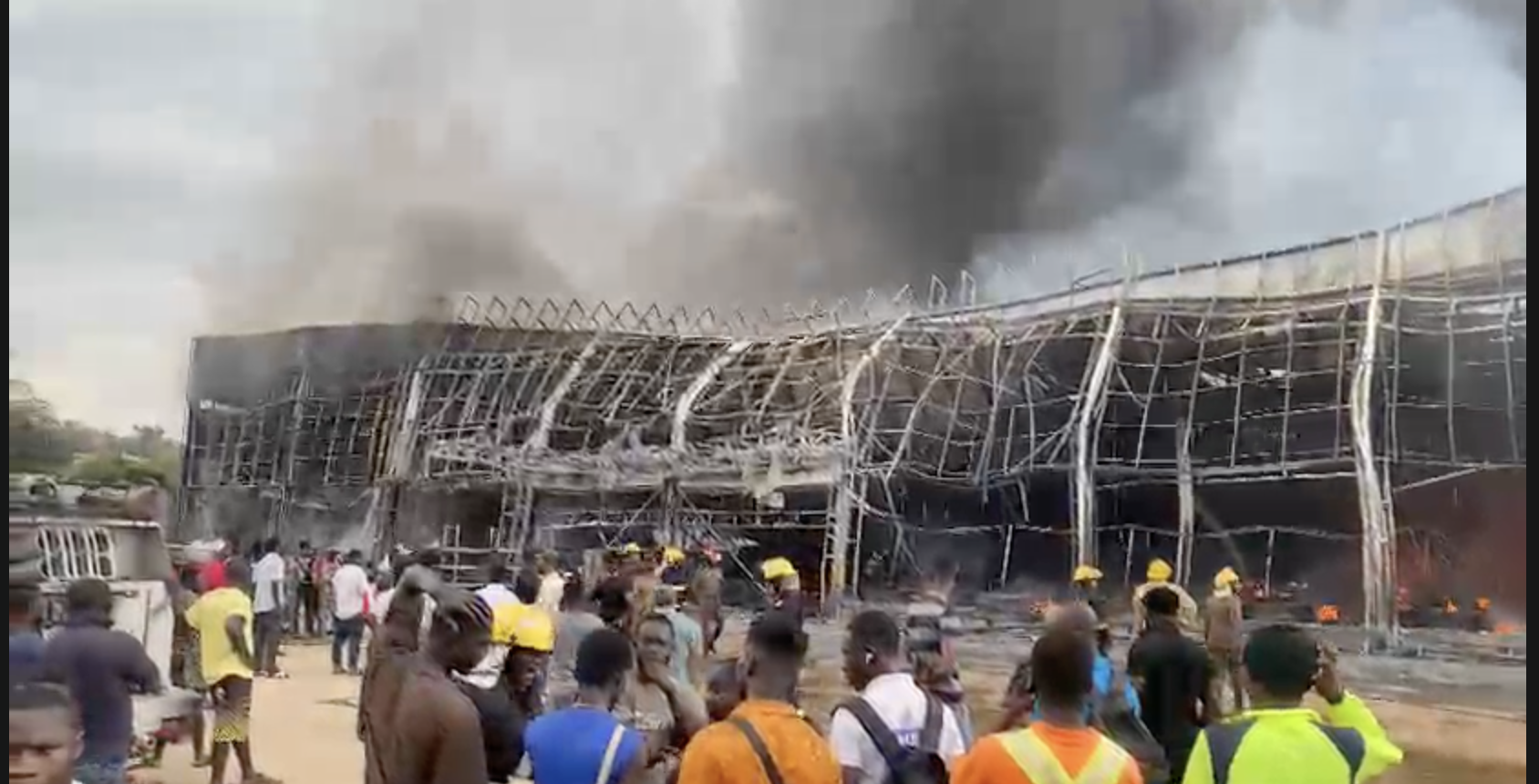 Fire guts China City Mall in Kumasi, destroys goods and building