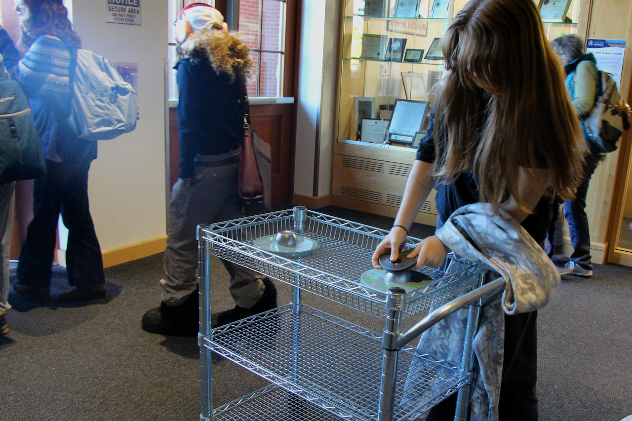 Youth Voices: Oregon’s new ban on cell phones in schools is underway, but students are finding loopholes