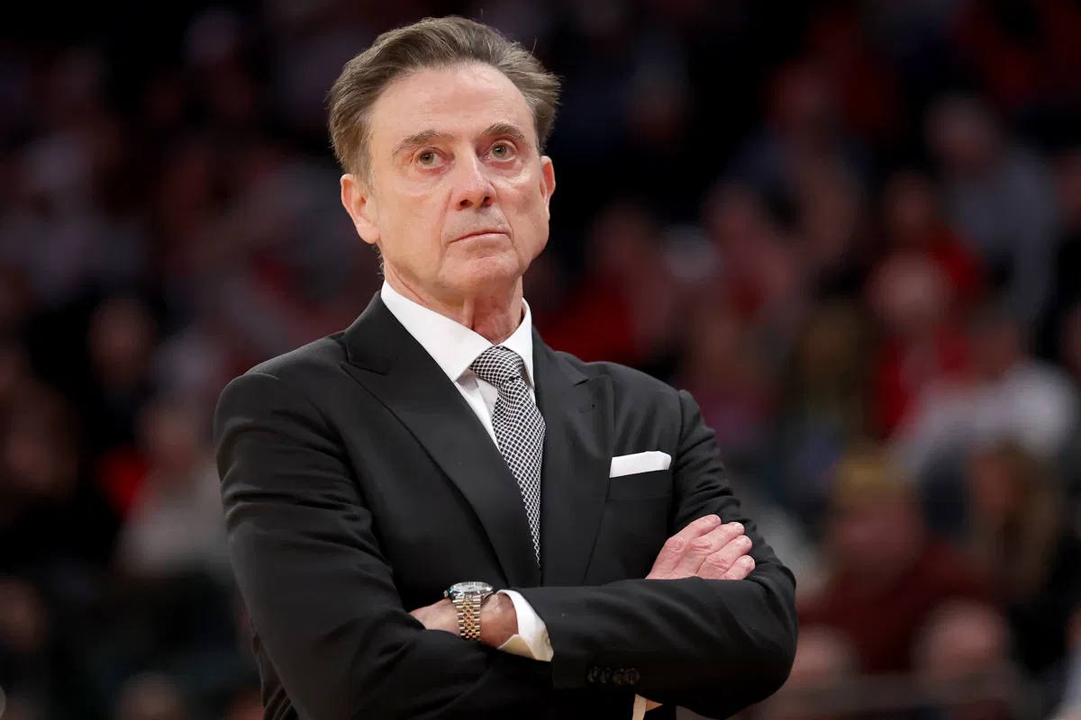 Rick Pitino Says St John’s Run a Pointless Offense Before NCAA Season Opener