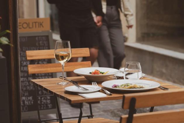 Court upholds permit for outdoor catering area in Victoria