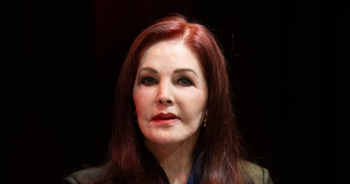 Lisa Marie's Twin Daughters Make Rare Appearance With Priscilla Presley Amid Lingering Lawsuit