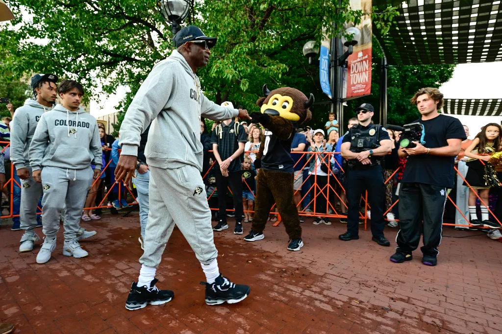 Bring back the Buffs to the Buffalo Stampede; local public transit; the US is not at war; an ode to Cone Zones; a dream of democracy (Letters)