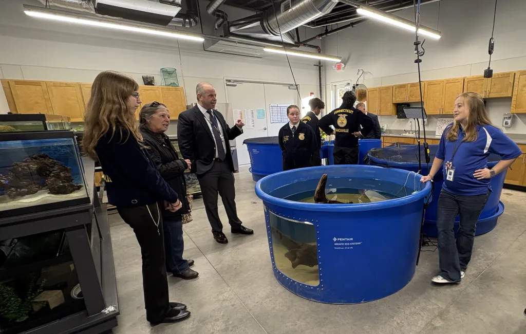 CT high school fostering new generation of scientists in aquaculture