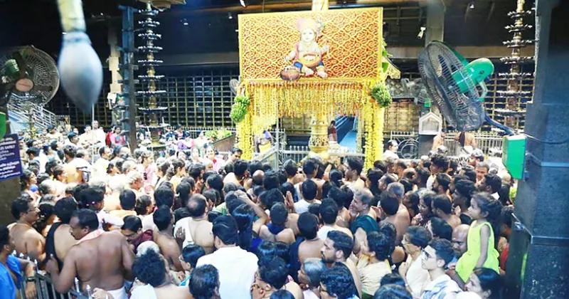 ഗുരുവായൂര്‍ ക്ഷേത്രം ഏകാദശി നിറവിലേക്ക്; തങ്കത്തിടമ്പ് തൊഴുത് ആയിരങ്ങള്‍, പ്രസിദ്ധമായ സുകൃതഹോമം തുടങ്ങി