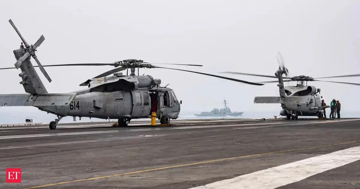 US Navy jet and chopper mysteriously crash in South China Sea within 30 minutes — Trump calls it very unusual