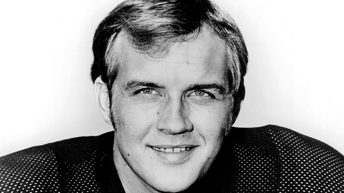 NFL legend Bob Trumpy dead at 80: Bengals mourn iconic tight end and Hall-of-Fame announcer