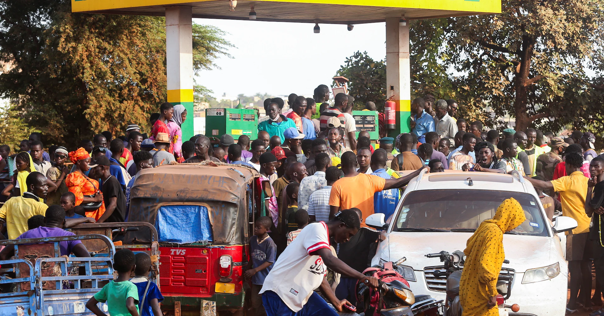 Jihadists' fuel blockade poses biggest threat yet to Mali's military rulers