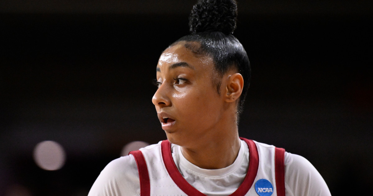 JuJu Watkins Wants No Part of Questions About Jayden Daniels' Girlfriend Rumors