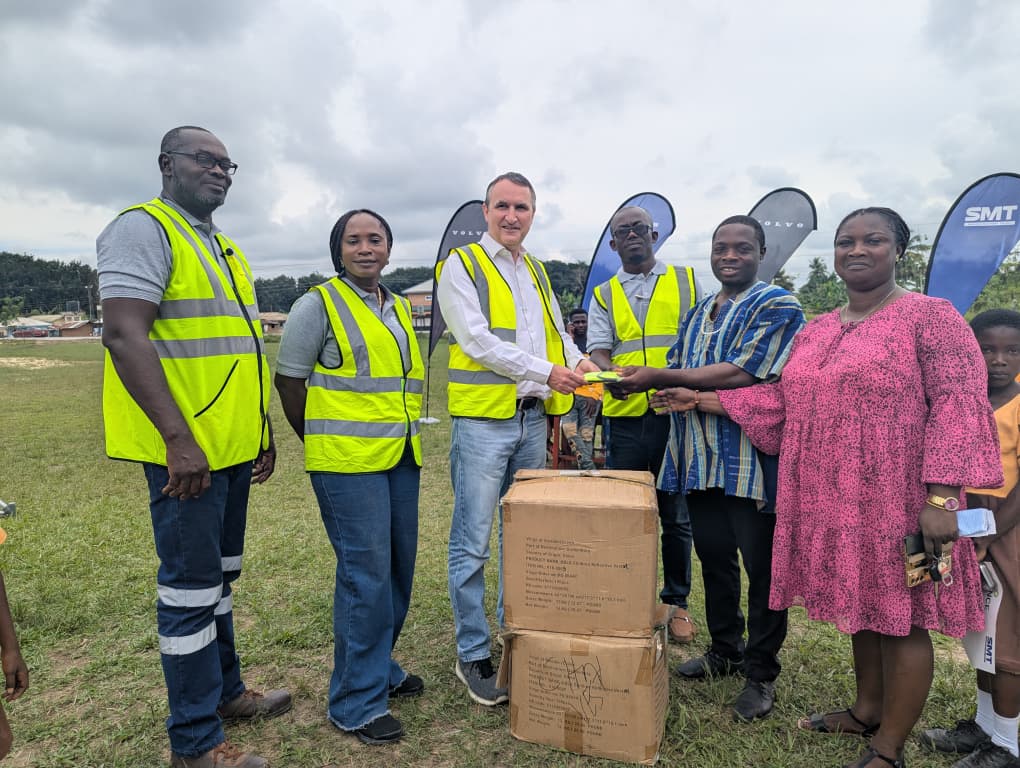 Huni-Ano M/A Basic School in Prestea-Huni Valley gets support from SMT Ghana 