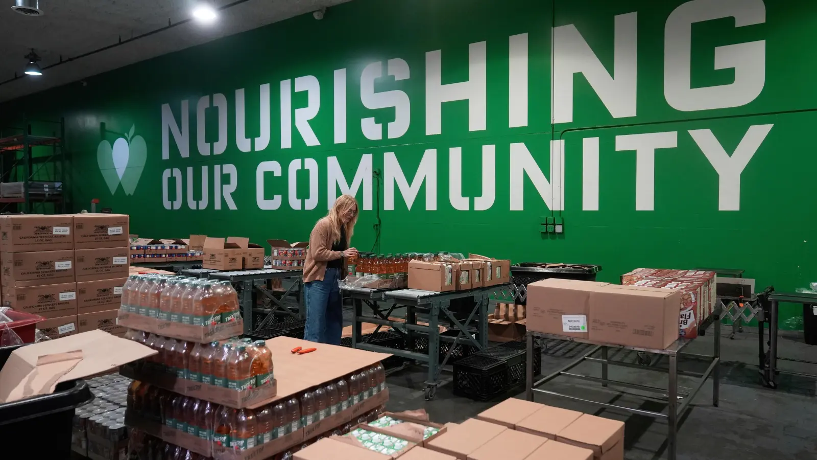 No federal food aid will go out Nov. 1, Trump administration warns