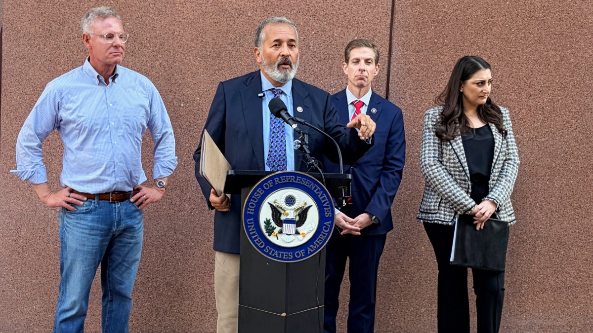 San Diego lawmakers once again refused entry to courthouse