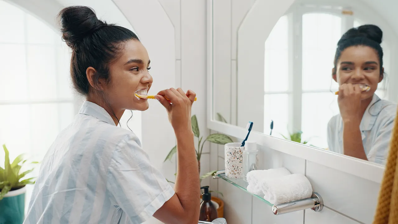 Apples, cheese and cranberries fight cavities from holiday sweets