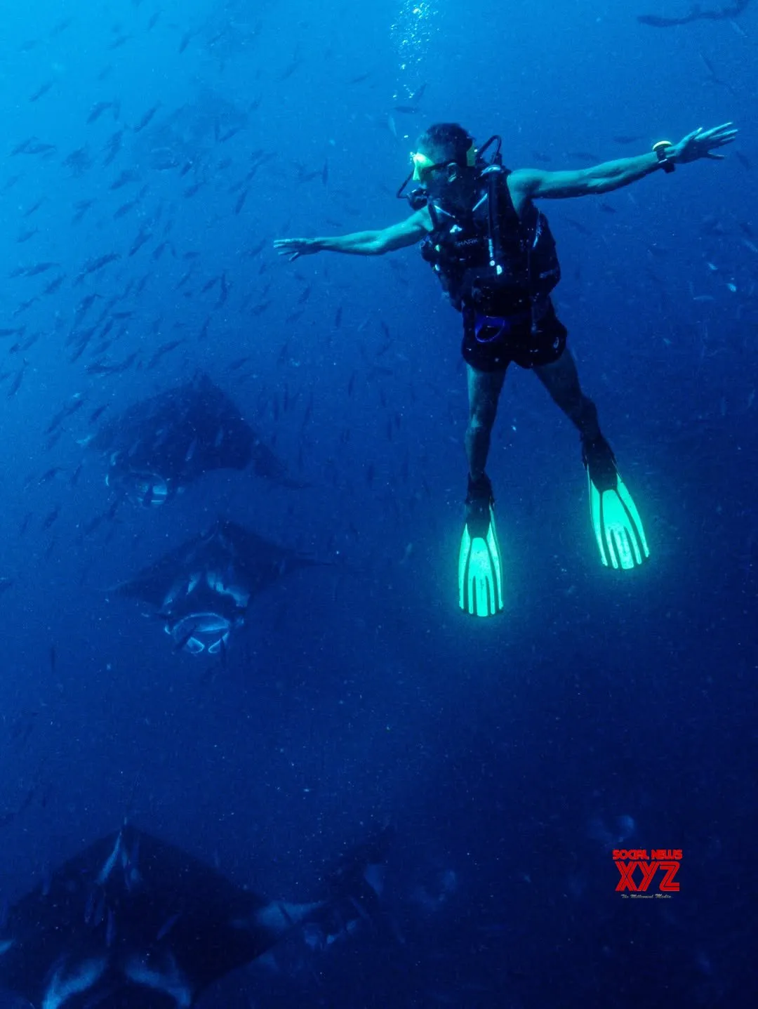 Milind Soman witnesses the most beautiful sights under the sea in Maldives during his pre-birthday bash