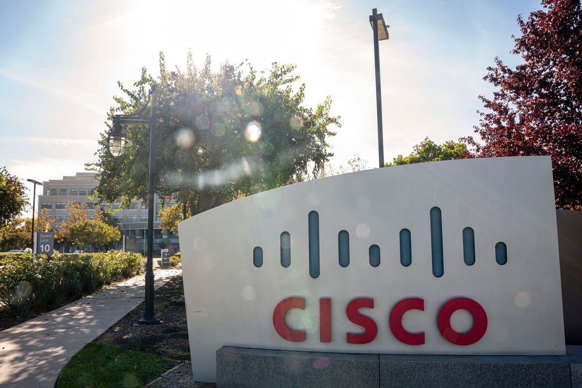 Cisco Unveils Server Rack for Running AI in Stores, Factories