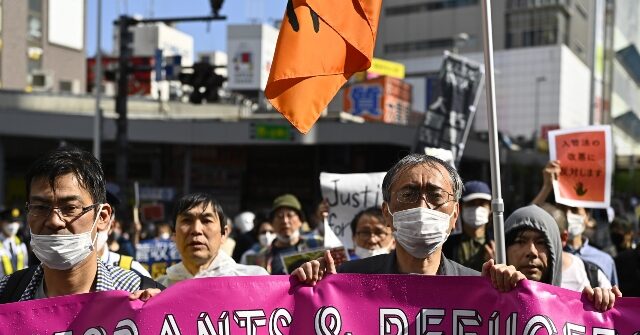 Industrial Nations Struggle to Resist Migration amid Demographic Collapse