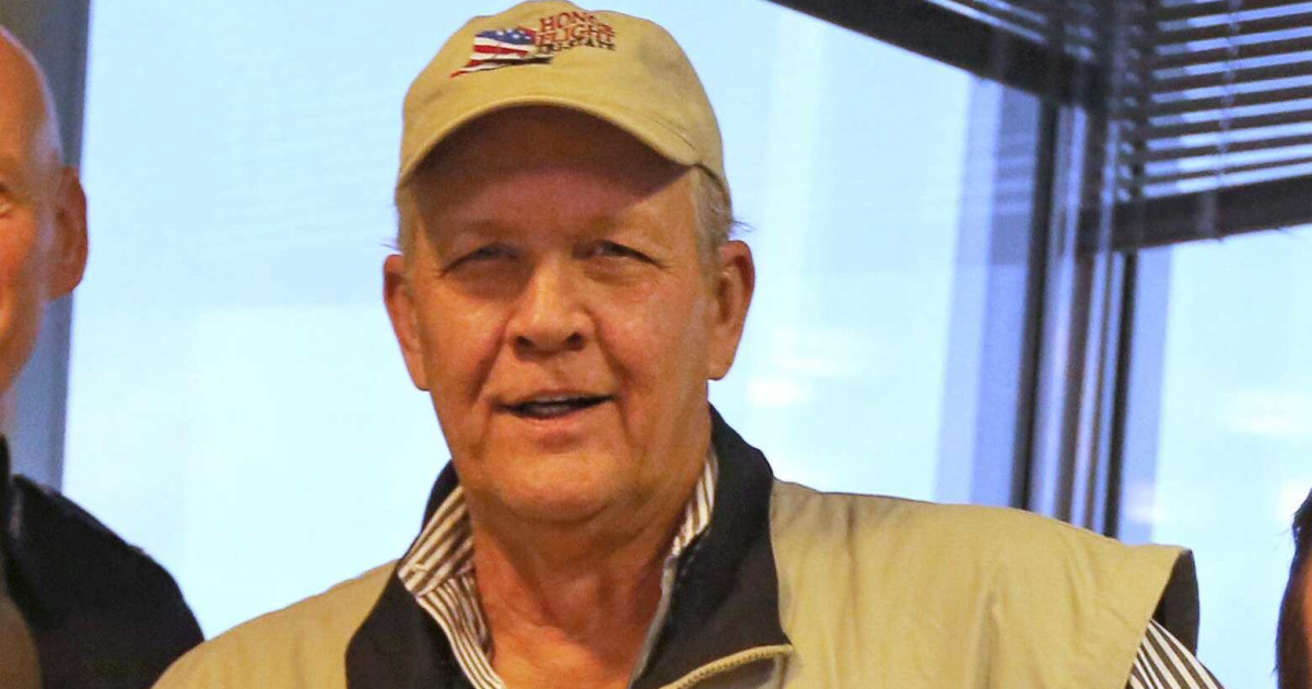 NFL World Mourns Hall of Fame Announcer’s Death at 80