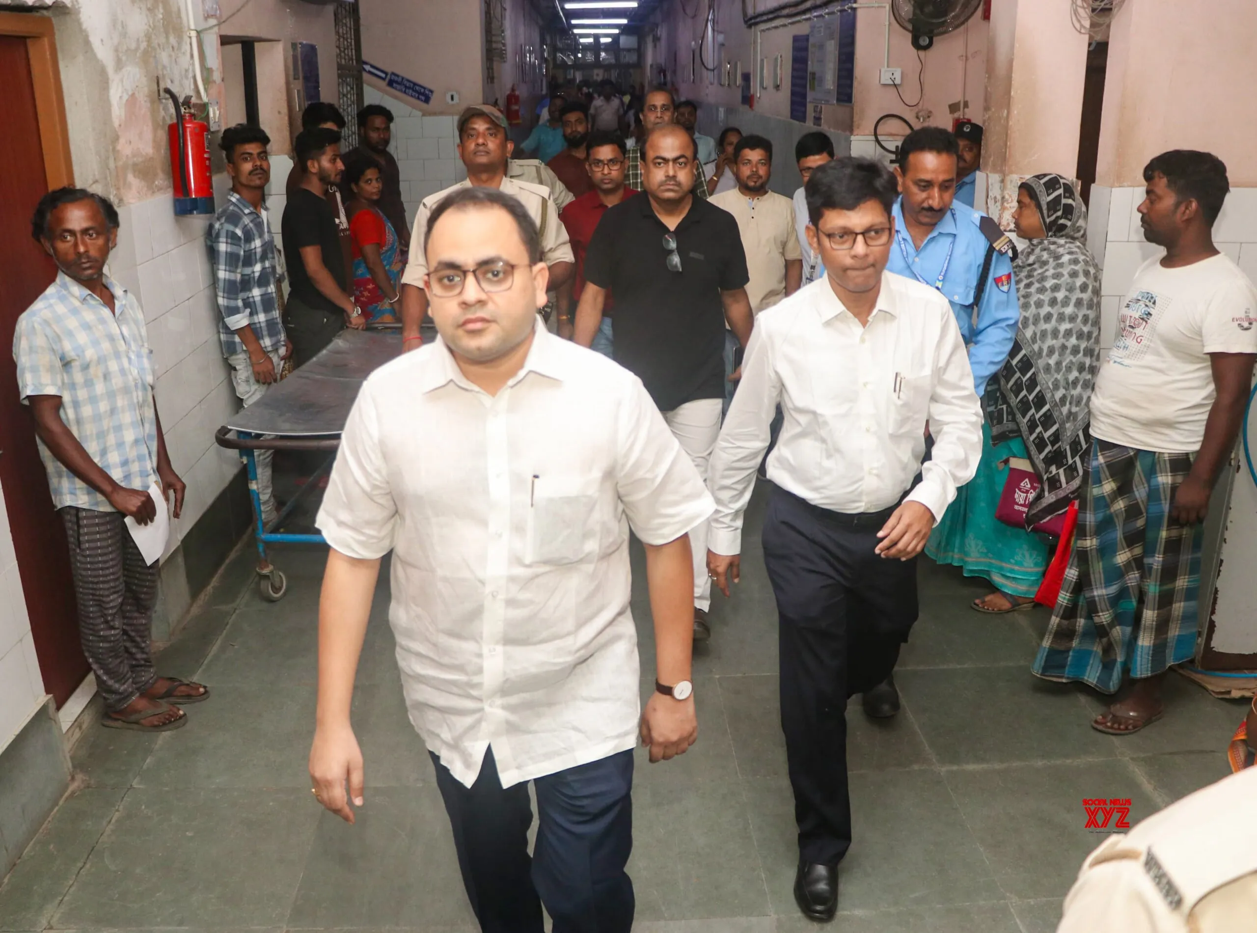 DM Nitin Singhania Visits Murshidabad Medical College #Gallery