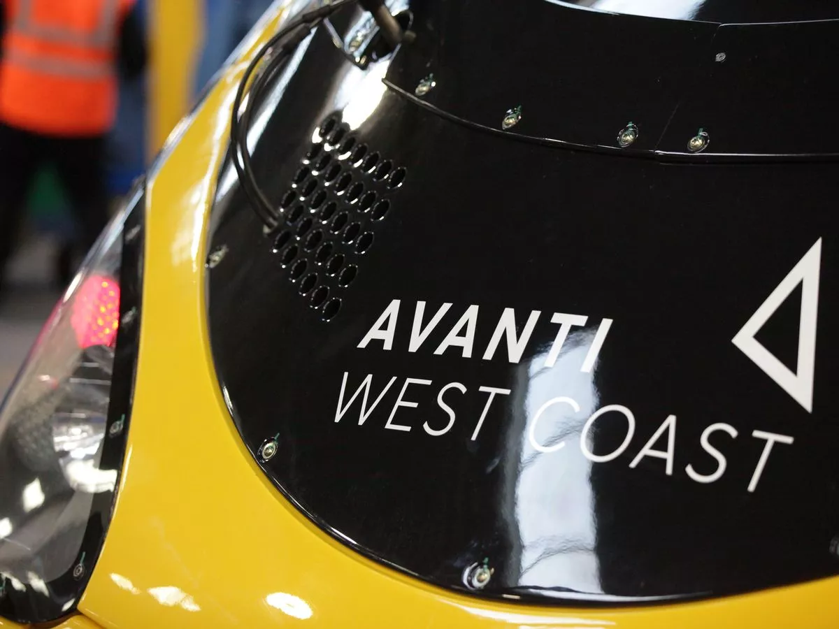 Train heading for Midlands derails as major incident declared