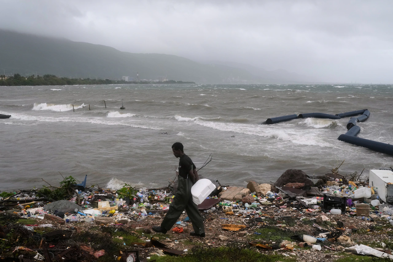 Jamaica farmers, fishing industry suffer after Hurricane Melissa smashes through Caribbean