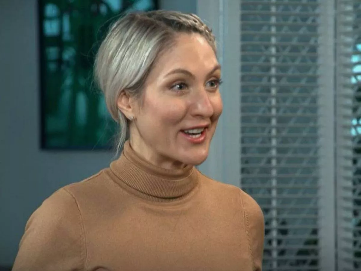 Gut doctor Megan Rossi issues 'think again' alert over common toilet habit