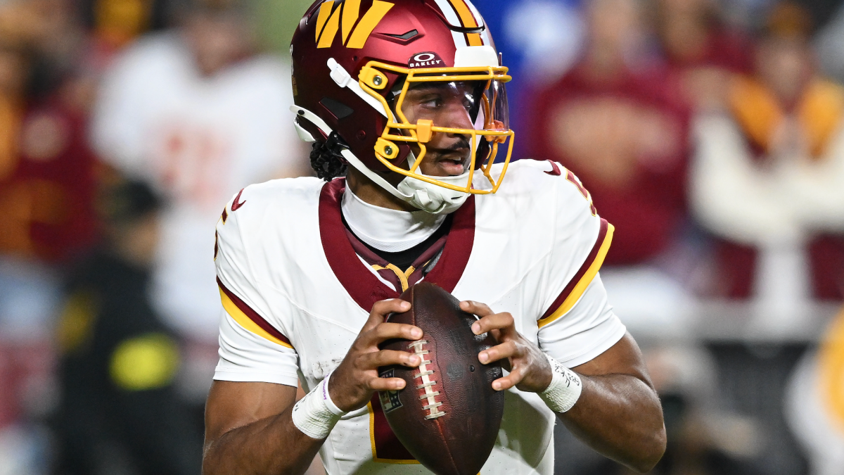 Jayden Daniels injury update: Dislocated elbow for Commanders QB, MRI pending as Washington hopes for good news