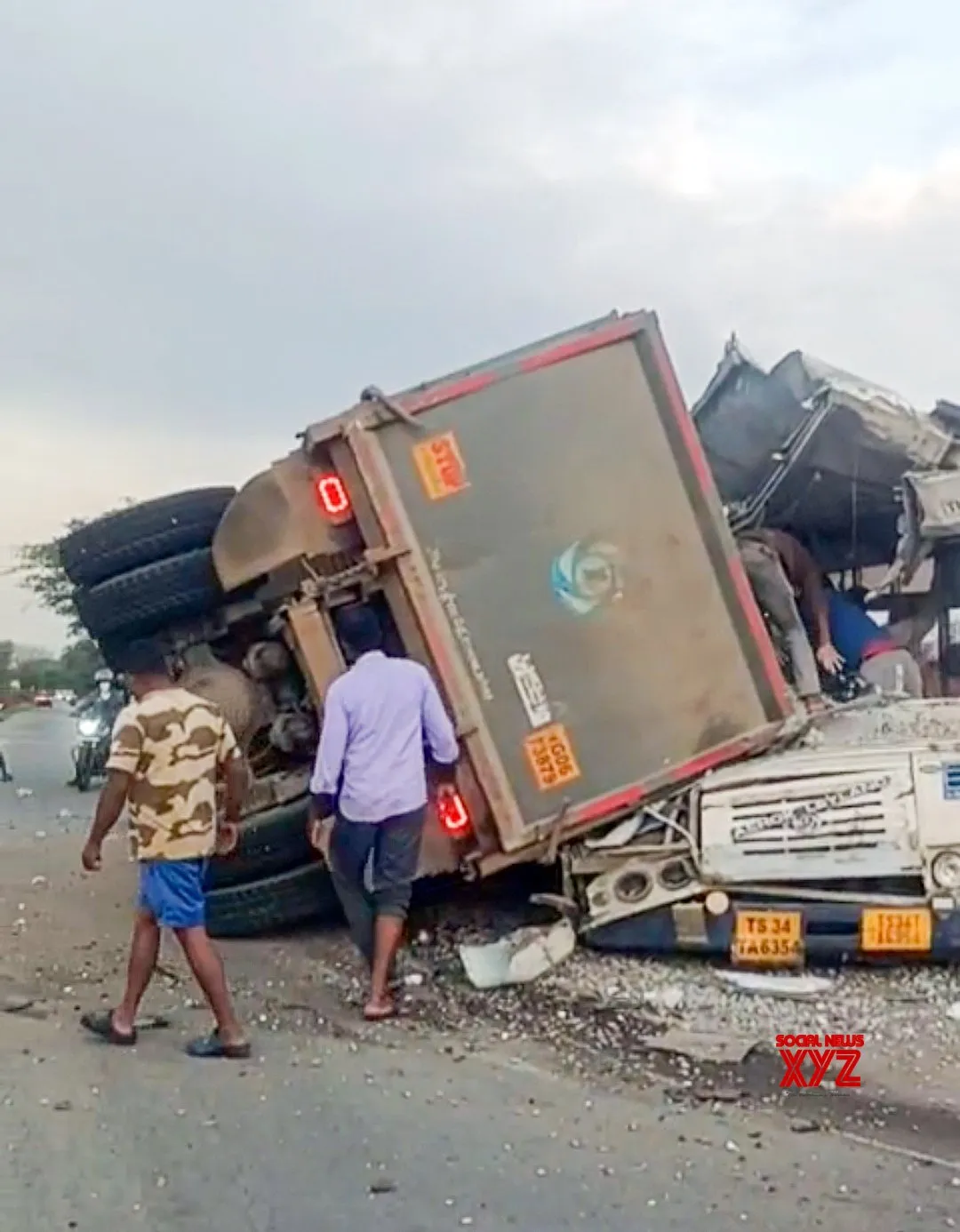 Rangareddy: 20 Killed in Bus‑Tipper Collision #Gallery