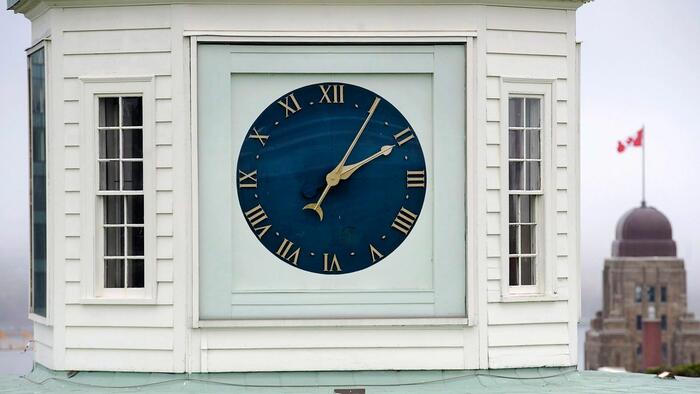 What To Know About The Push To 'Lock The Clock' On Daylight Saving Time