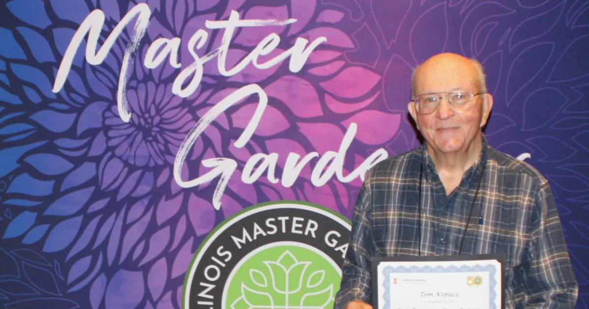 Kendall County volunteer earns high honors at Illinois’ 50th anniversary master gardener conference