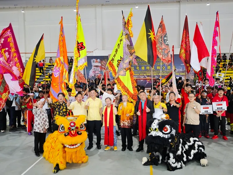Traditional lion, dragon dance showcases Sarawakian unity, teamwork, spirit of nation building