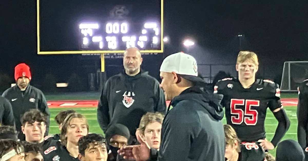 7A playoffs: Lincoln-Way Central takes care of Reavis 49-7