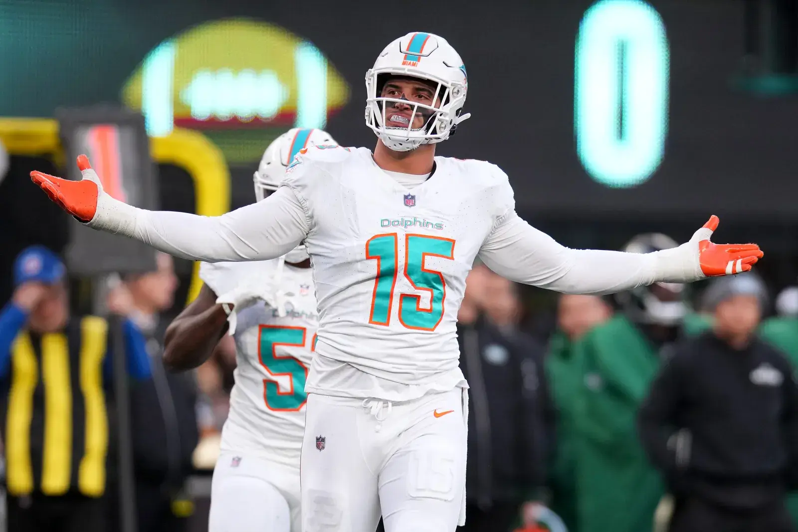 Dolphins Trading Jaelan Phillips to Eagles Is Necessary for the Future