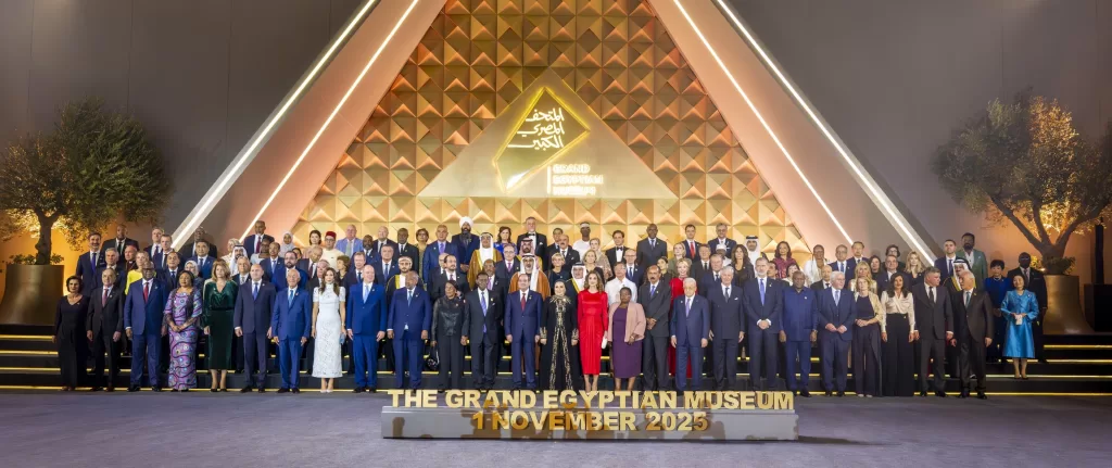 Sisi, first lady pose for photo op with leaders attending GEM opening