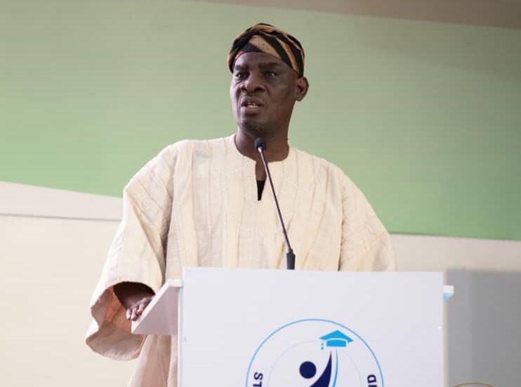 Minister calls for investment in libraries to revive reading culture