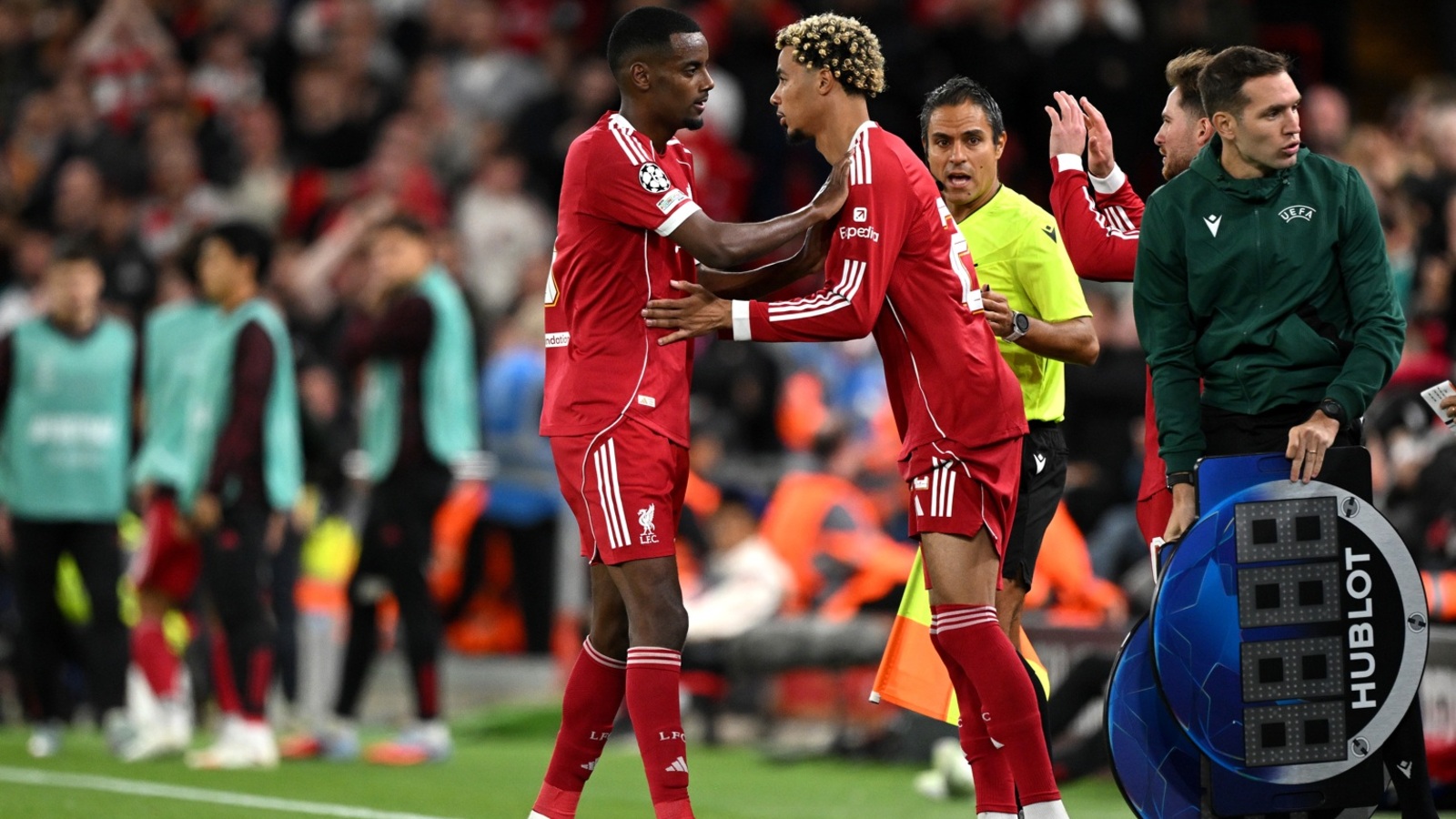 ‘My mind boggles…’ - Jamie Carragher left aghast over ‘difficult’ conundrum facing Arne Slot