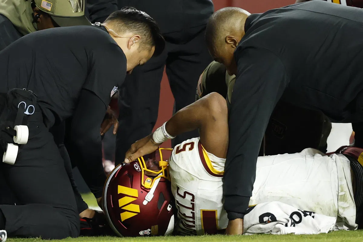 Retired Lions Star Shares Unwritten NFL Rule on Injuries as Multiple Players Go Down in Week 9