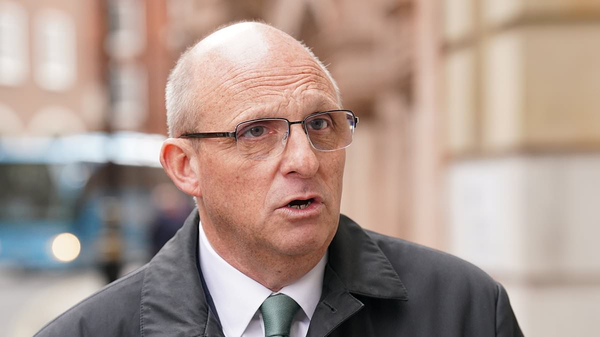 Headteachers threaten strikes over Ofsted report card plans after High Court rejects legal challenge