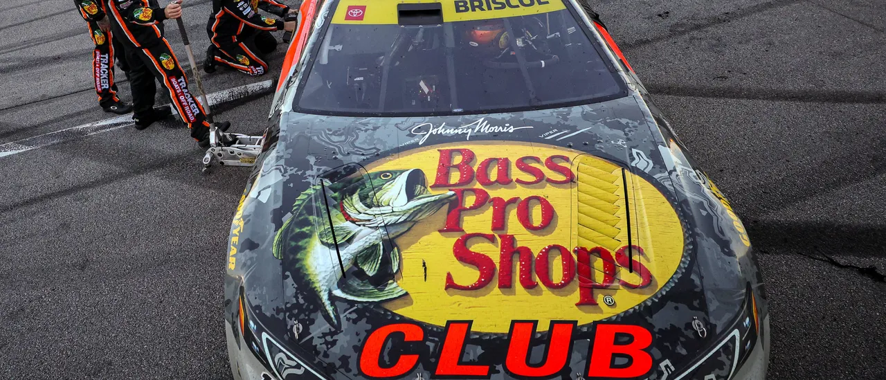 Multiple Brawls Break Out During Grand Opening Of Bass Pro Shops To Unleash Roaring Rant From Woman