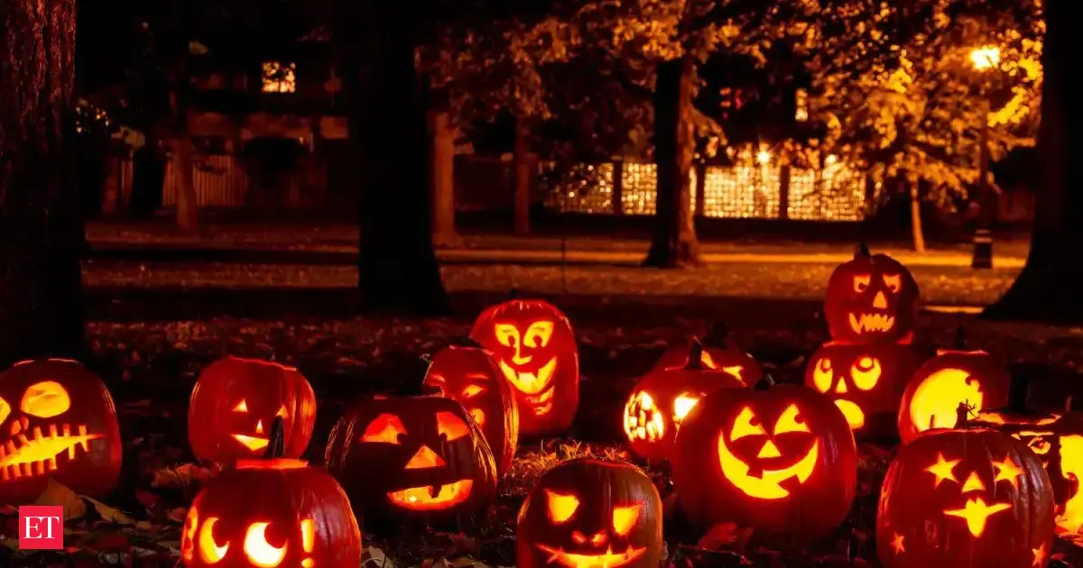 Is Halloween a federal holiday? Here’s what’s open and closed in 2025