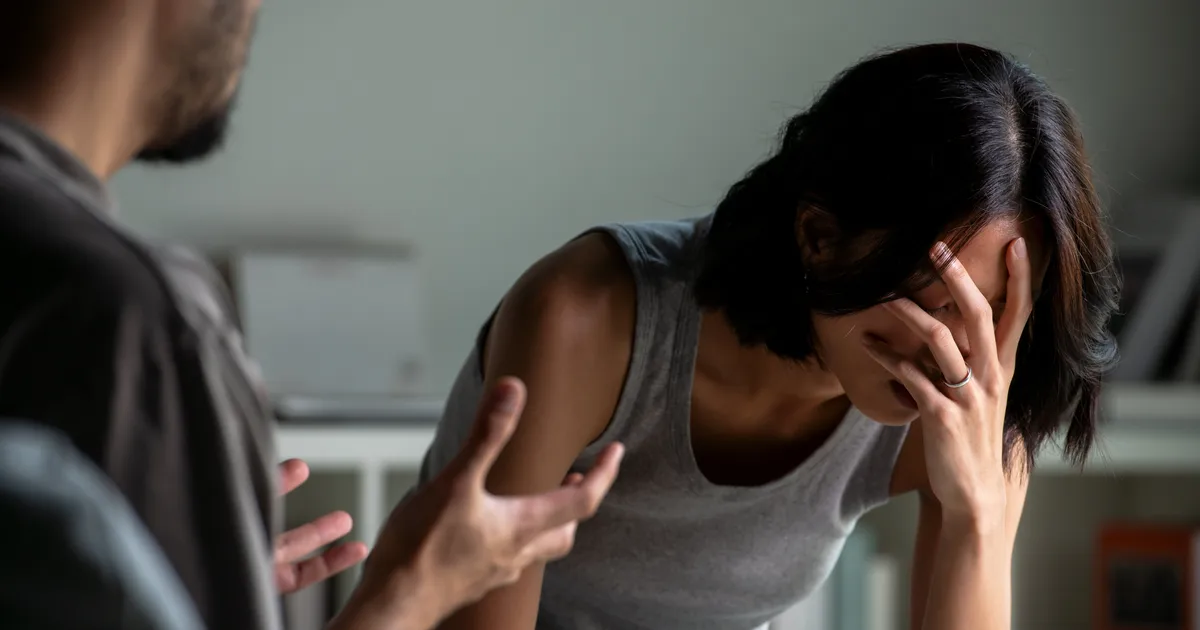 These Are The Most Common Relationship Issues For Oldest Daughters, According To Couples Therapists