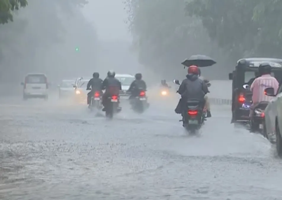 Cyclone ‘Montha’ triggers heavy rain in Twin City Cuttack and Bhubaneswar; IMD predicts more showers