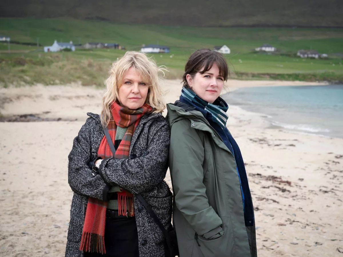 BBC Shetland's Ashley Jensen's plane forced to divert in horror weather