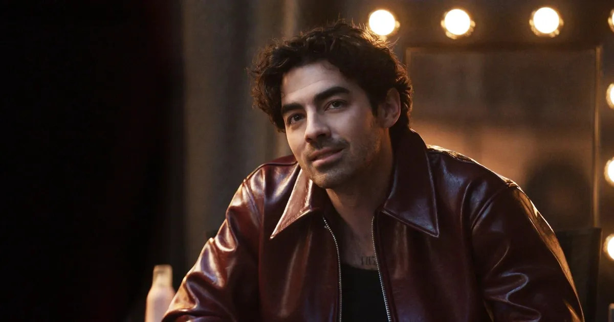 Joe Jonas Is Single in A Very Jonas Christmas Movie Trailer