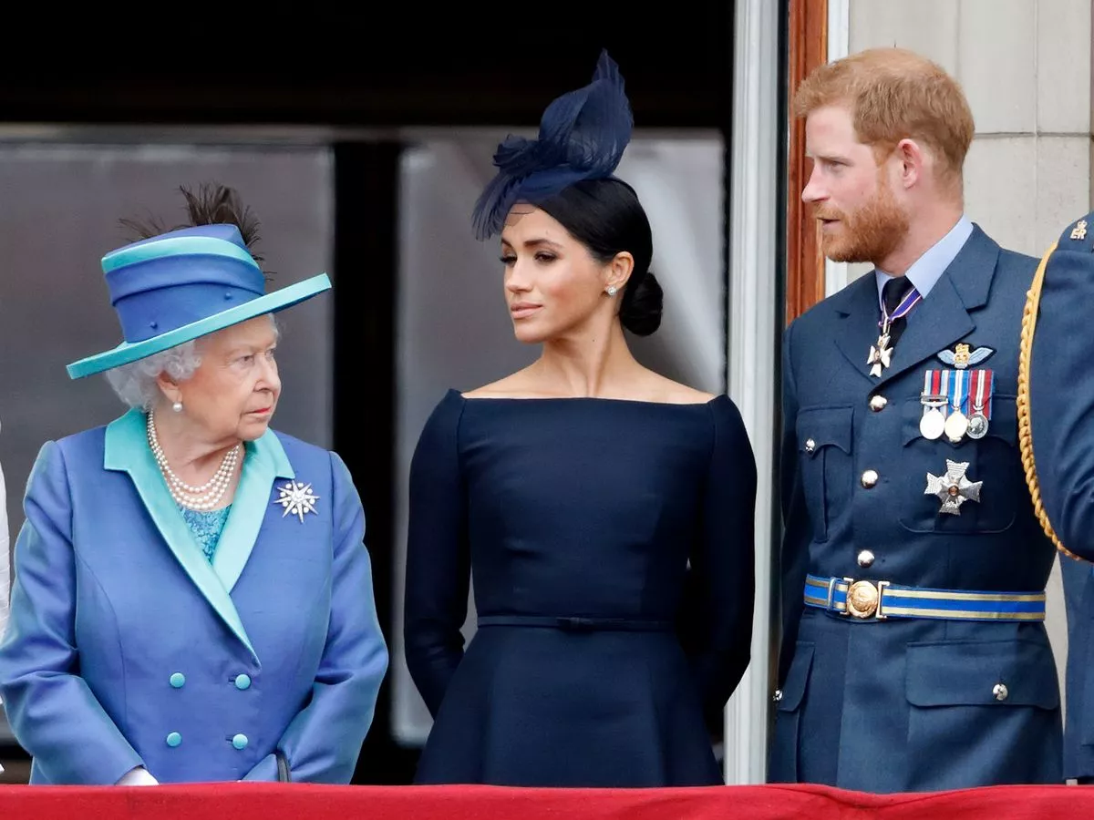 Prince Harry and Meghan bombshell saw Queen 'hurl newspaper to floor' in anger