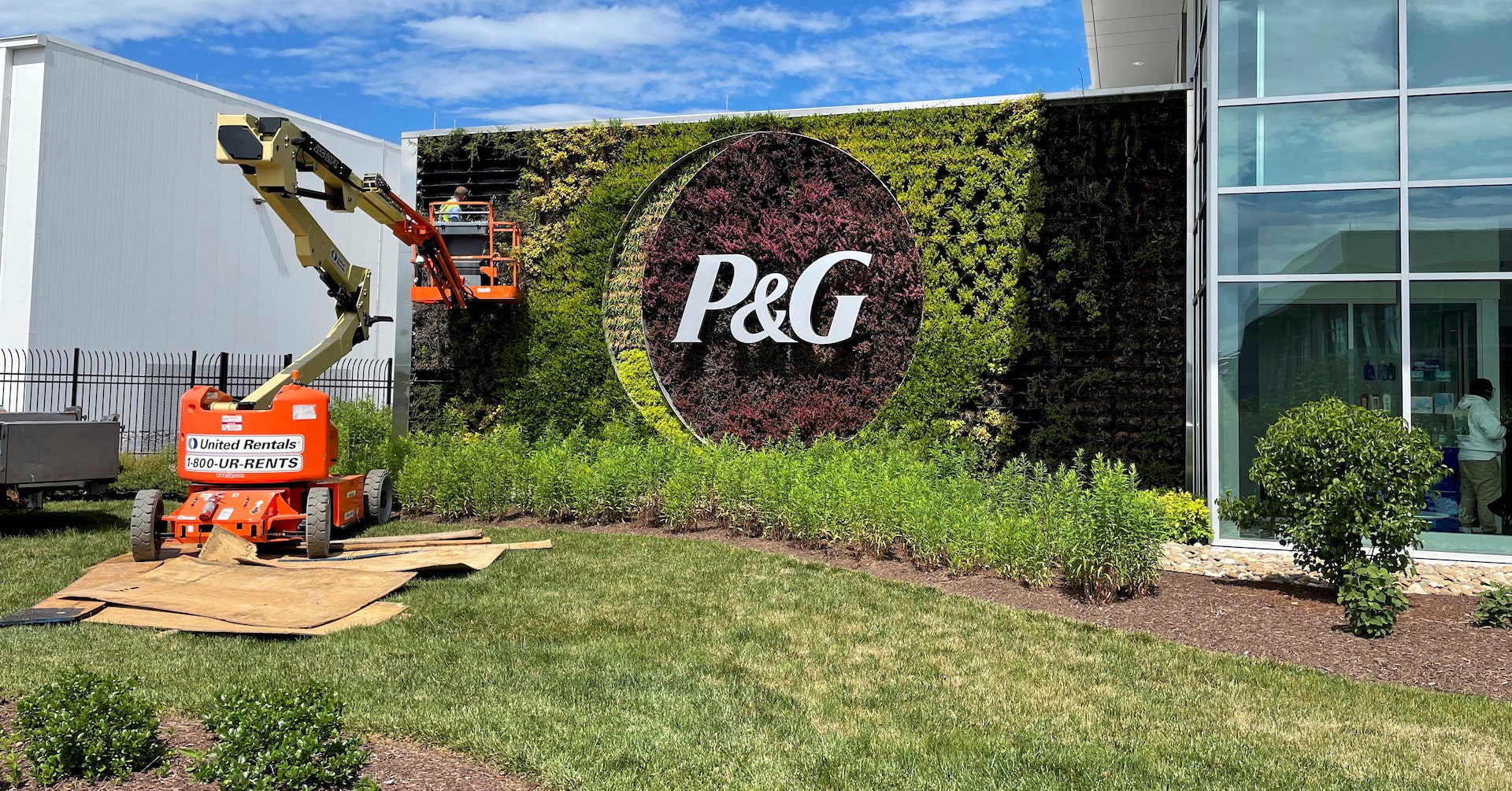 Procter & Gamble can be sued over Kid's Crest packaging, US judge rules