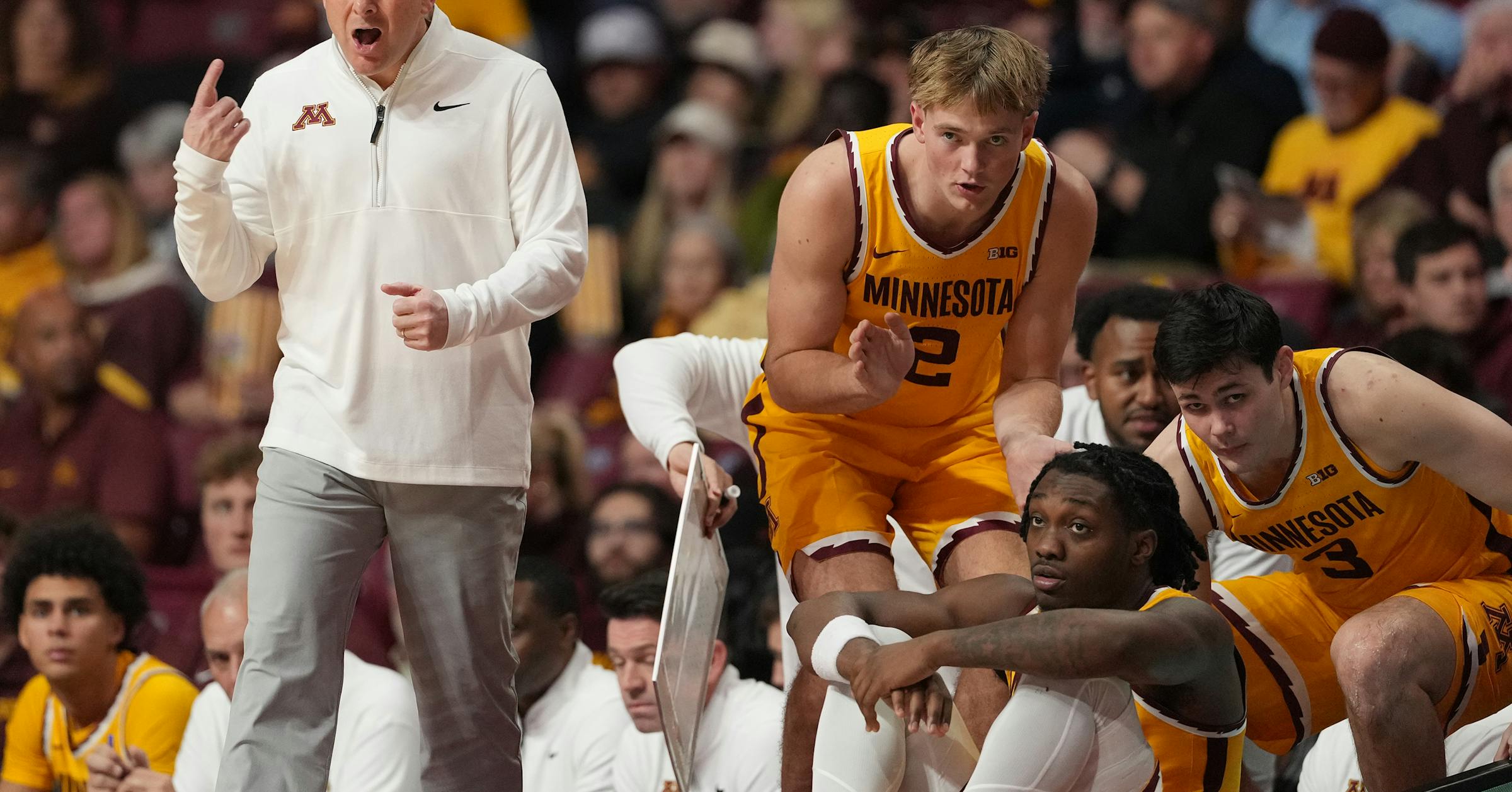 Niko Medved's first game as Minnesota Gophers men's basketball coach is a rousing success