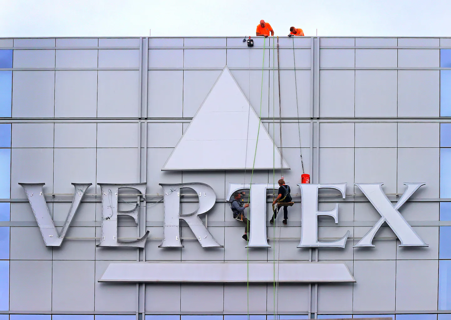 Vertex’s cystic fibrosis sales beat expectations, as newer drugs miss