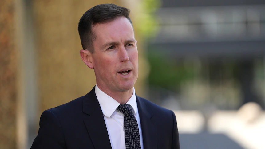 Sorry seems to be the hardest word for Chris Steel